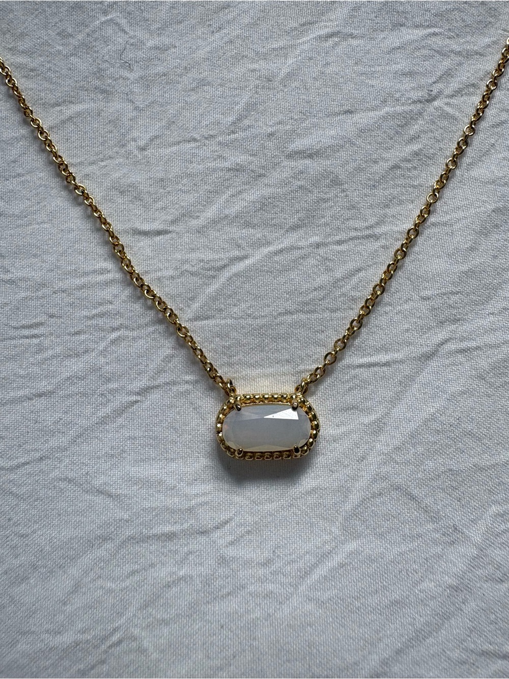 Evry Jewels White Oval Stone Pendant Gold Necklace